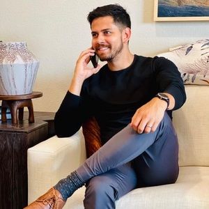 Meet your Posher, Yuri